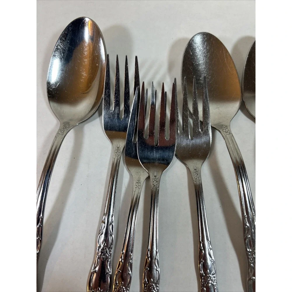 Oneida CRAFT‎ Stainless Lot 17 Knives Spoons Forks Floral